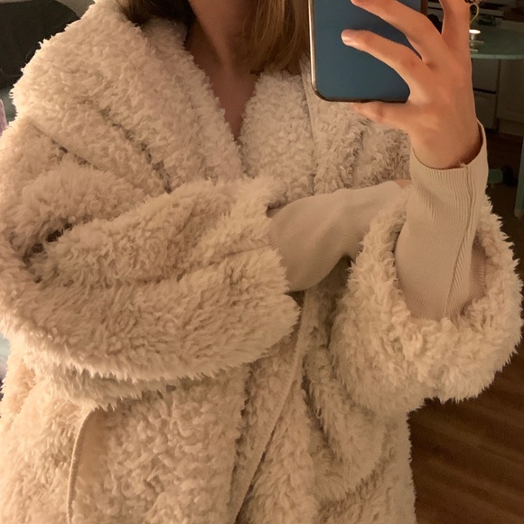 Ashley By 26 International Jackets & Blazers - Furry Cream Jacket